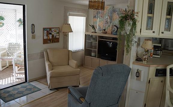 4th image of 8563 Firwood Dr