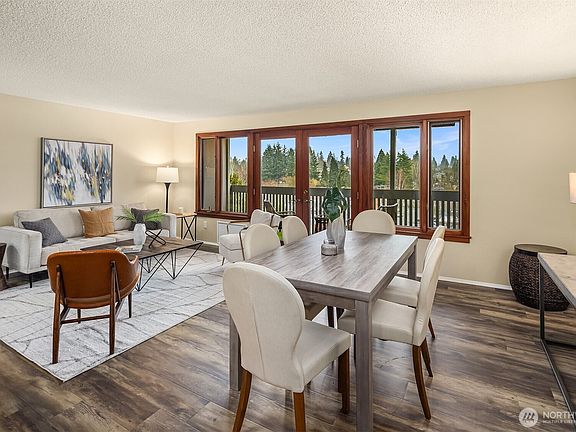 4th image of 7064 35th Avenue NE #33