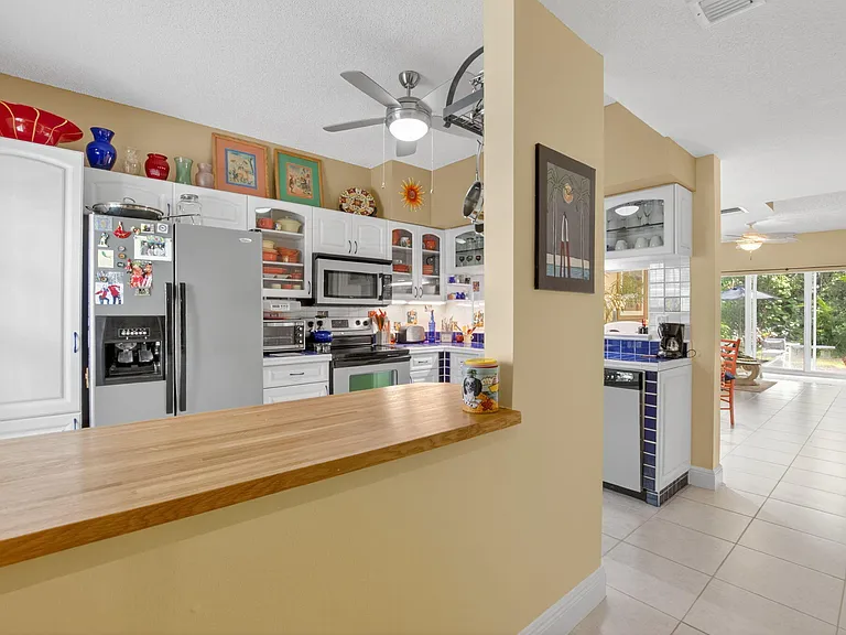 1041 Kokomo Key Ln — Photo 4