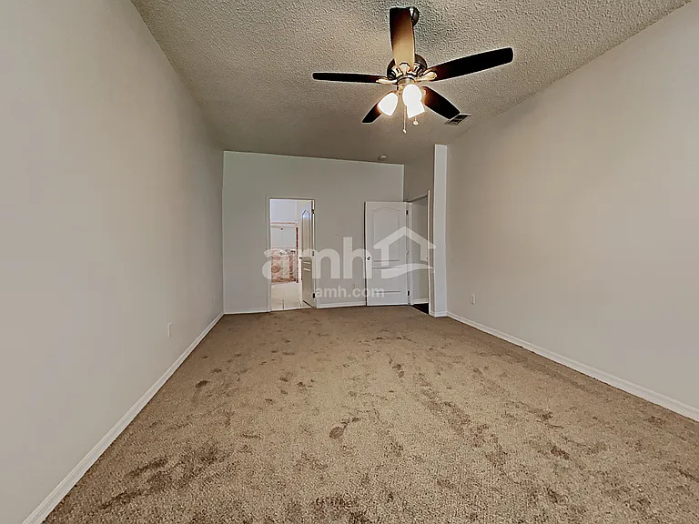 623 Horseman Dr — Photo 10