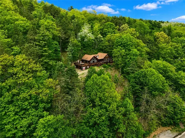 11429 W Lake Rd, Hammondsport, NY 14840