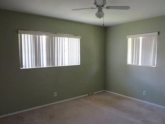 4th image of 2200 NE 52nd Ct
