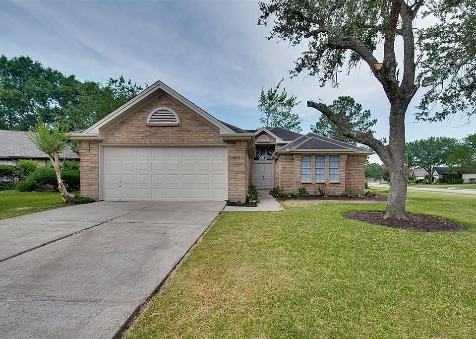 1st image of 802 Birchview Ct