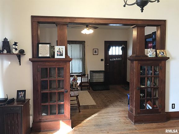 3rd image of 115 East St