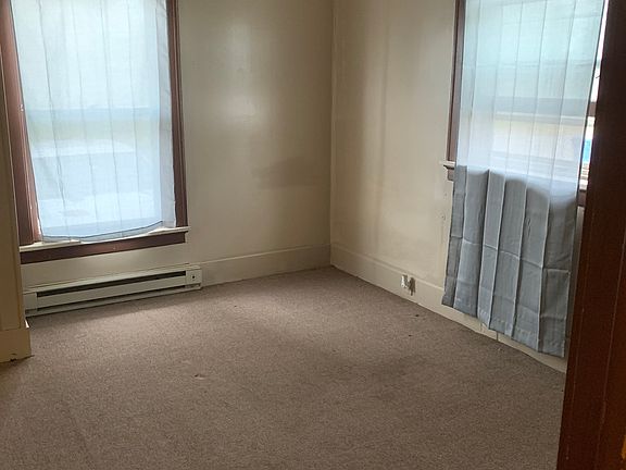 4th image of 207 S Heaton St #B