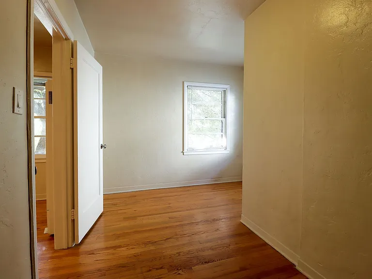 452 S 3rd Street — Photo 15