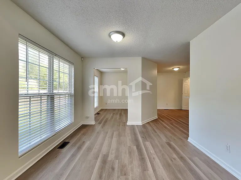 604 Lake Lennox Dr — Photo 7