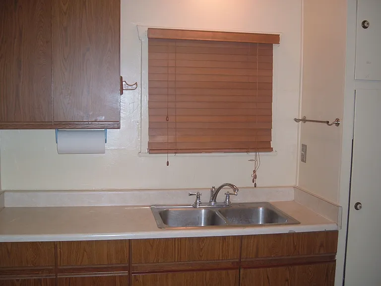 766 El Centro Ave — Photo 10