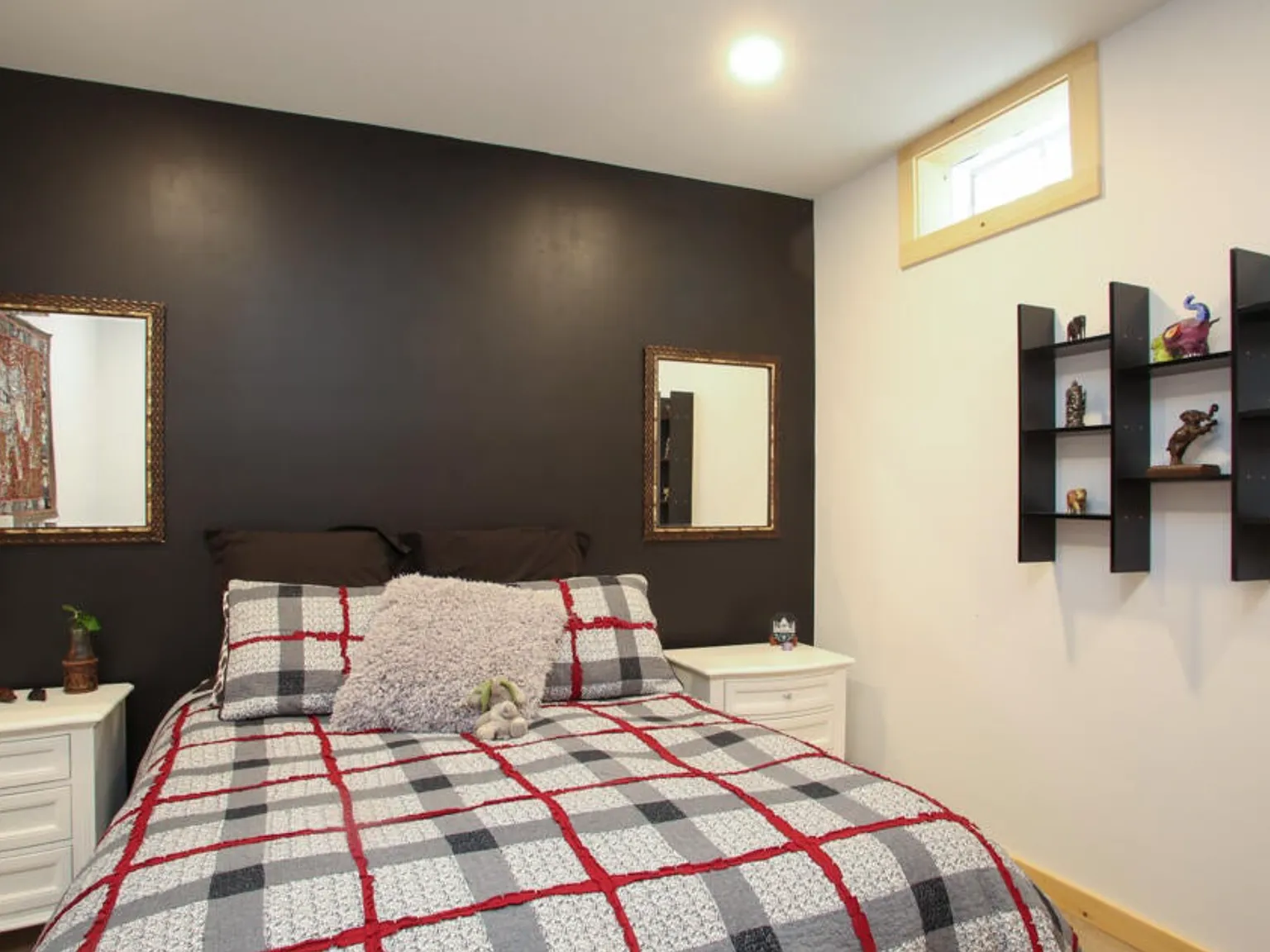 4 bed, 3.5 bath, 3000 sqft, $6,500 — Photo 2