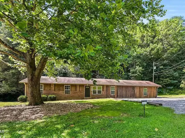1643 Arron Way, Sevierville, TN 37876