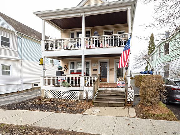 3rd image of 42 Manitou Avenue