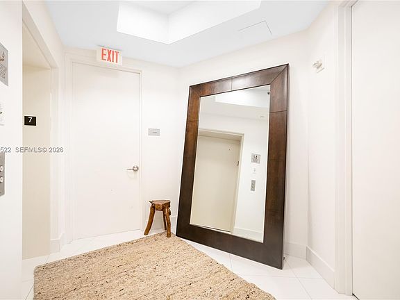 3rd image of 15901 Collins Ave APT 707