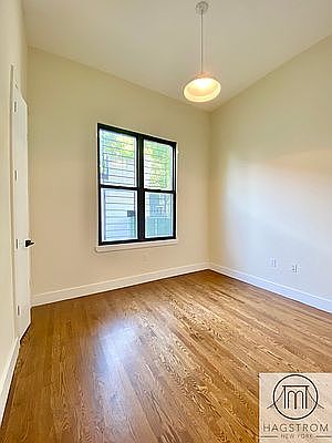 5th image of 565 Evergreen Ave #4B