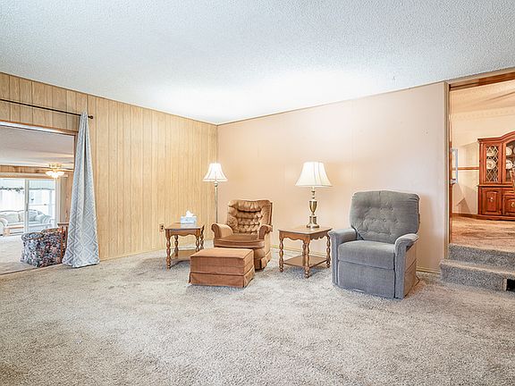 5th image of 820 N 6th St