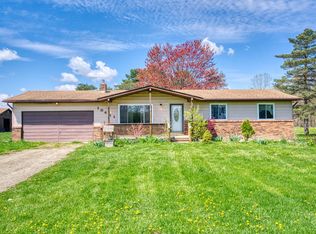 10451 Oak Grove Rd, Howell, MI 48855