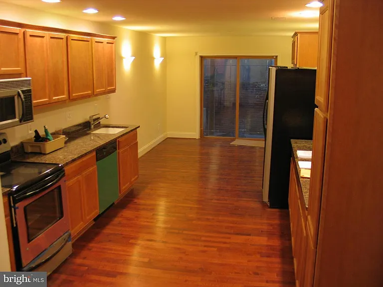 1811 E Pratt St — Photo 13