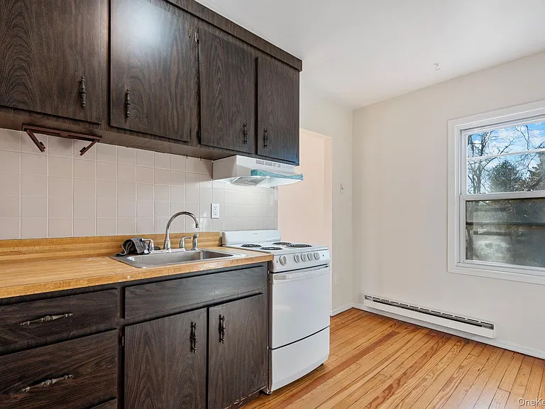 500 5th Ave #UPPER 2ND FLOOR — Photo 12