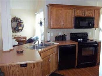 3rd image of 305 Lela Ln