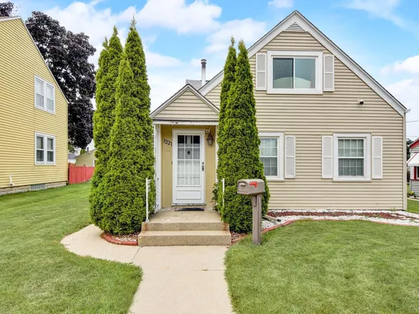 3221 South 21st STREET, Milwaukee, WI 53215