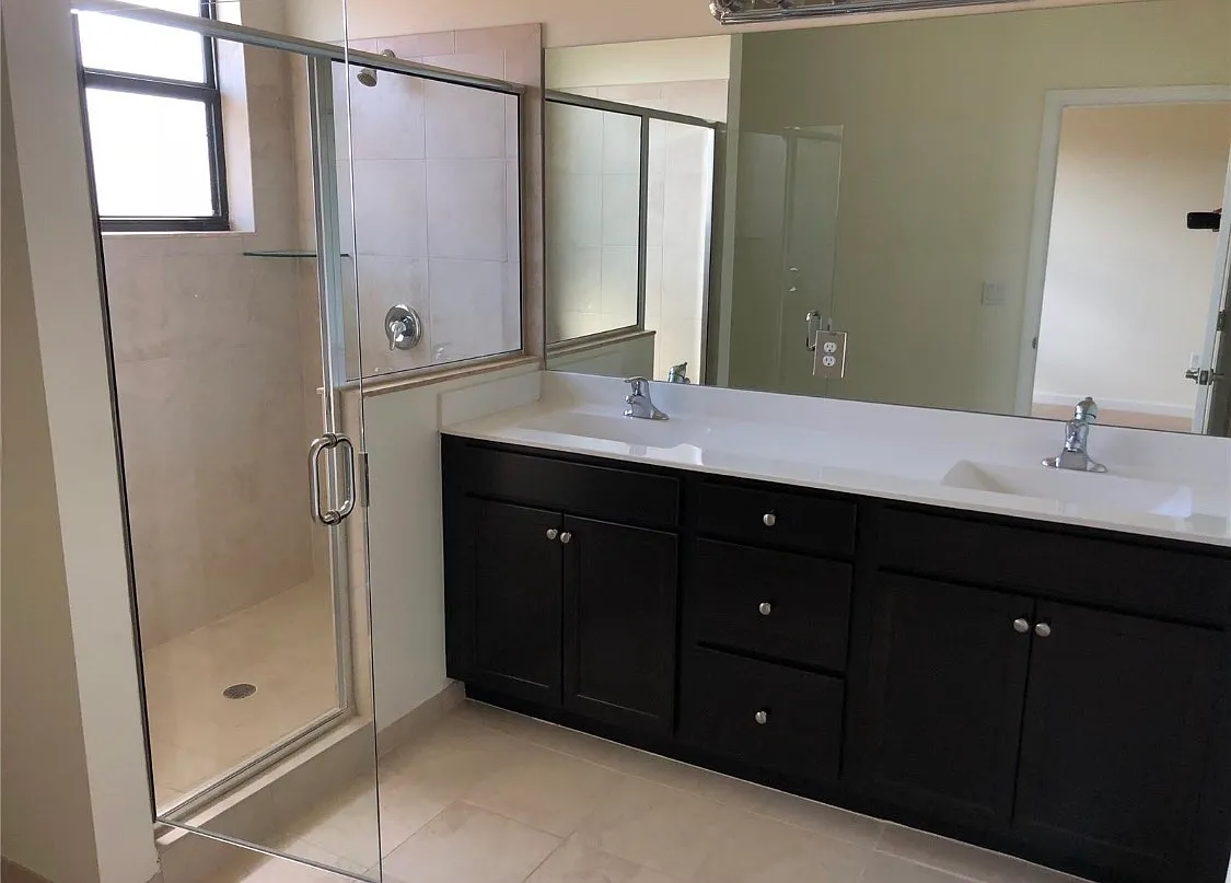 3 bed, 2.5 bath, 1407 sqft, $2,450 — Photo 4