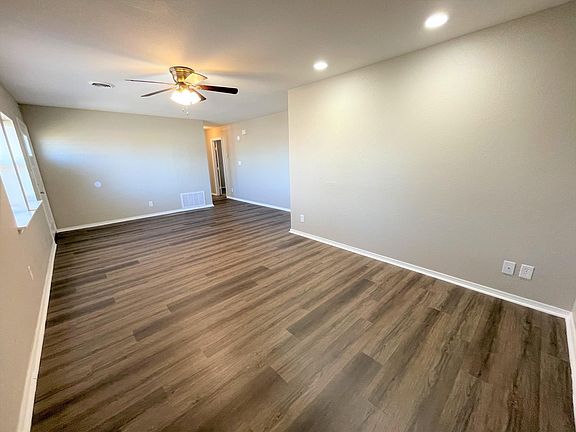 5th image of 104 S 92nd East Ave