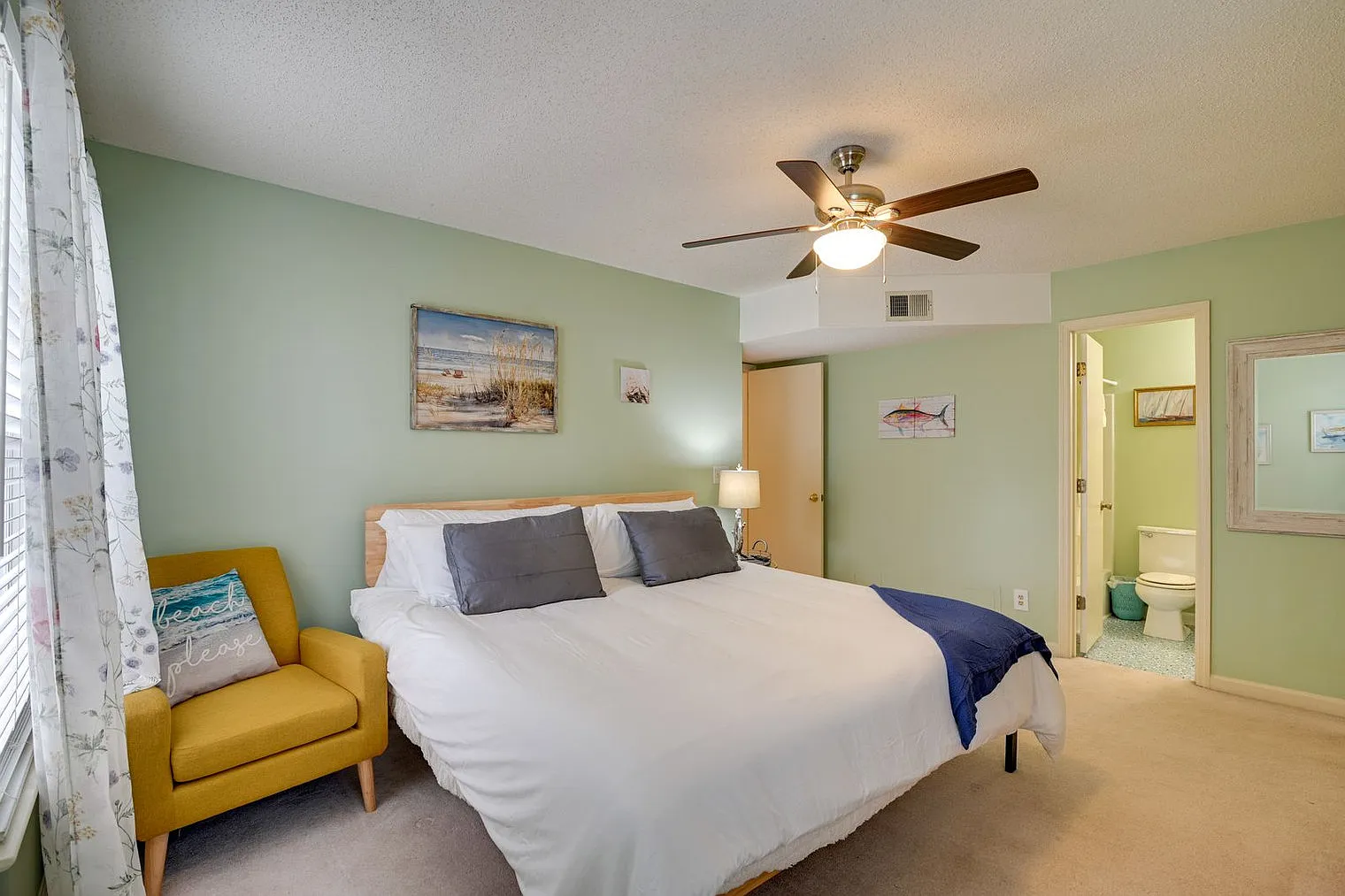 3 bed, 2.0 bath, 1022 sqft, $2,715 — Photo 4
