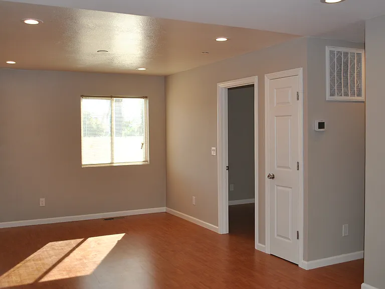 21385 Locust St #1 — Photo 10