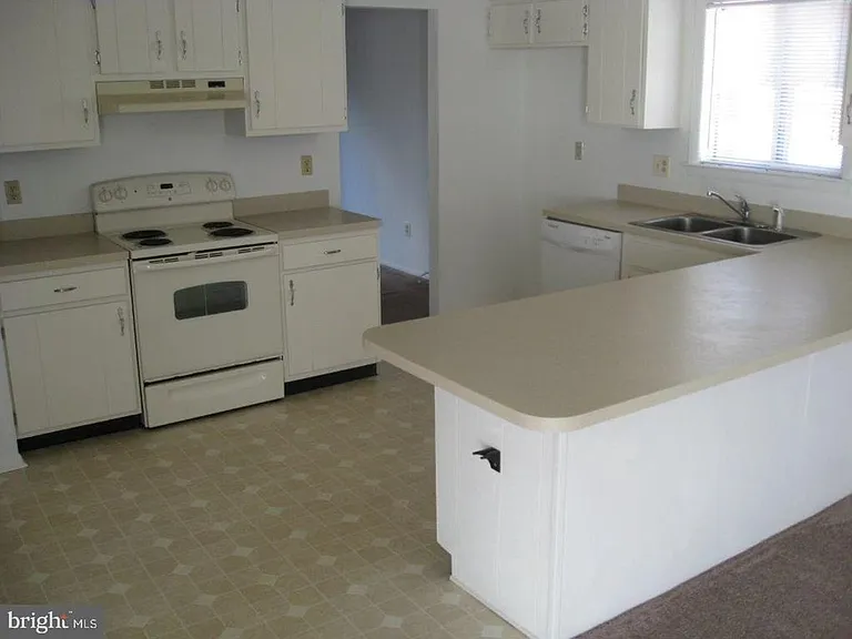 134 Harvest Rd — Photo 5