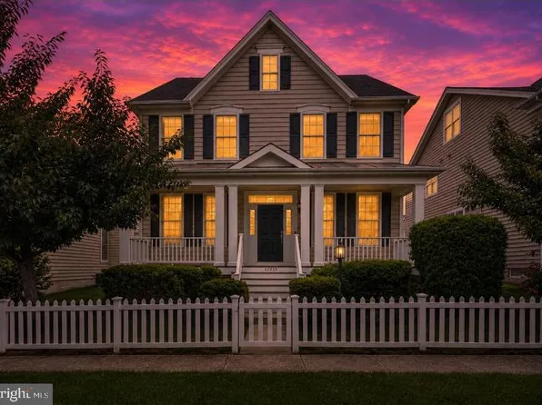 42538 Neighborly Ln, Chantilly, VA 20152
