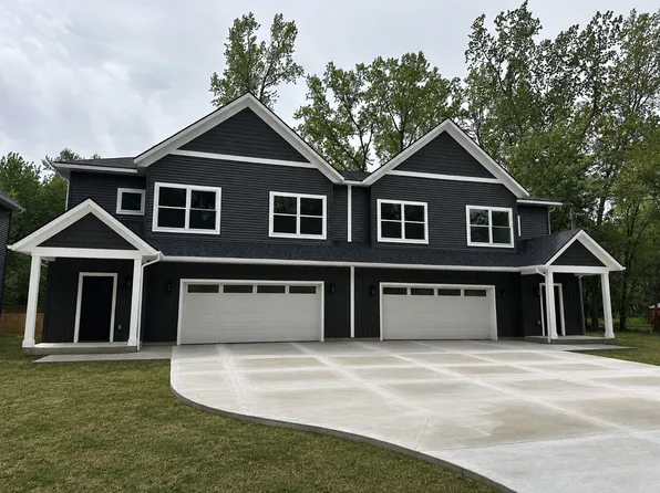 2860 Olivia St NW #1, Grand Rapids, MI 49504