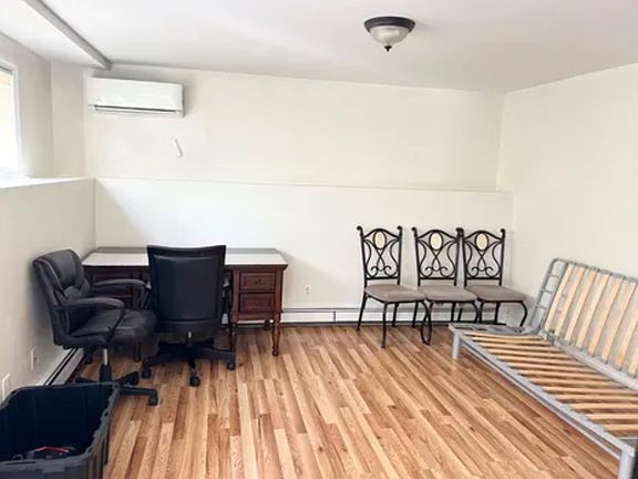 3rd image of 139 Bishop St Floor 1