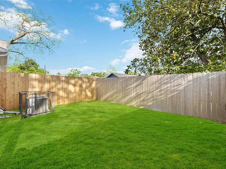 5314 Suez St — Photo 24