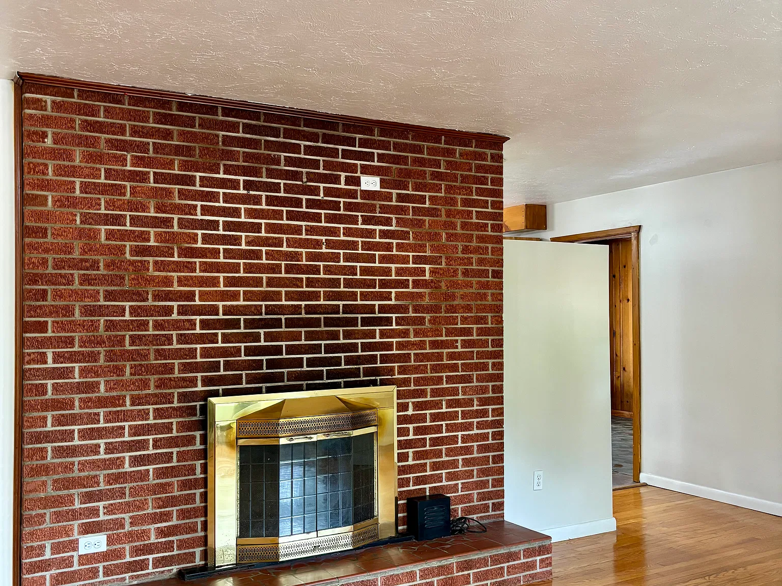 4 bed, 1900 sqft, $3,000 — Photo 4
