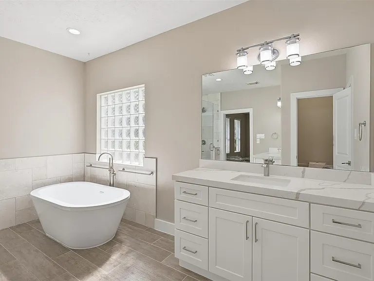 59 Champion Villa Dr — Photo 21