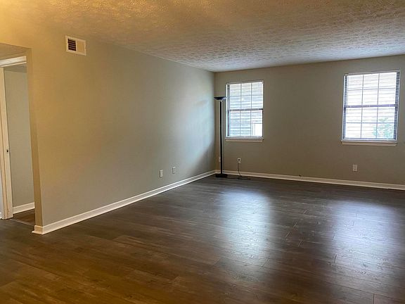 2nd image of 3107 Marble Hill Blvd
