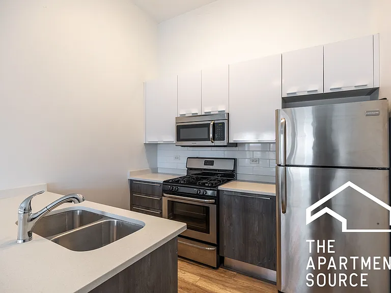 2700 W North Ave #204 — Photo 5