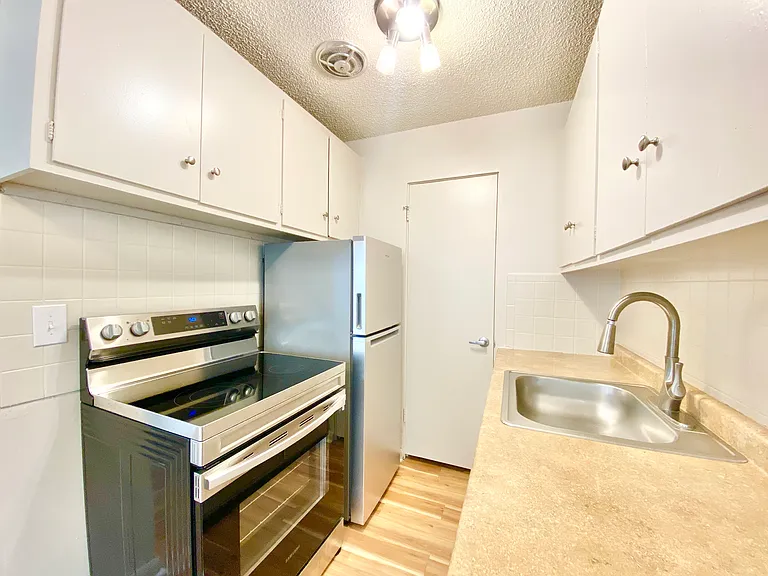 3916 S Pearl St #23 — Photo 2