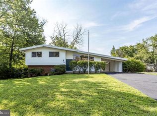 6007 Ridge View Dr, Alexandria, VA 22310