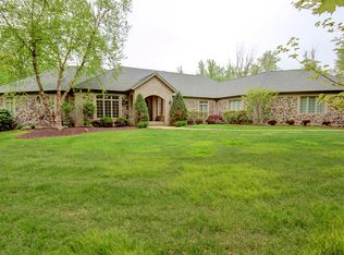 3049 Rainbow Ln, Richfield, OH 44286