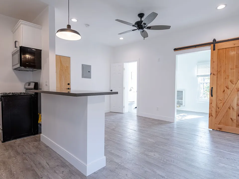 3048 W 12th Street