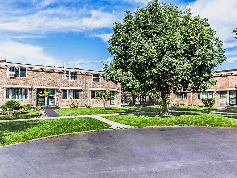 Ivy Park Homes — Photo 1