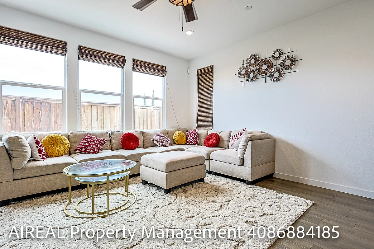 1530 Bernard Phelan Ave photo 1