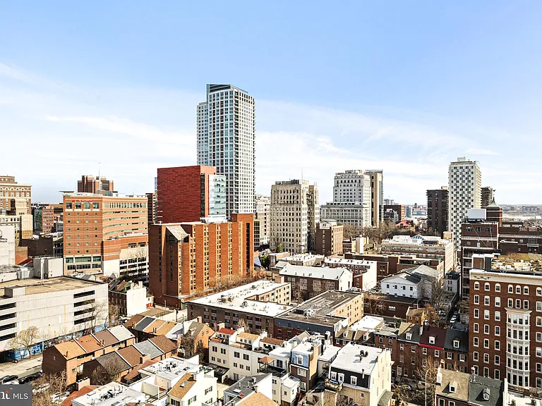 1018 Spruce St #1M — Photo 23