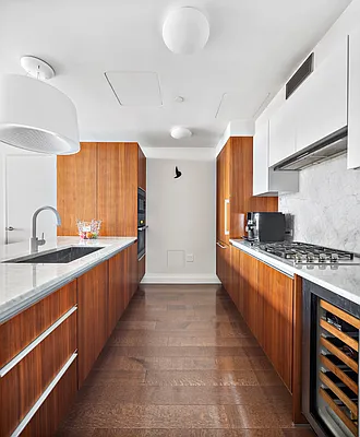 Sold by SERHANT. | media 2