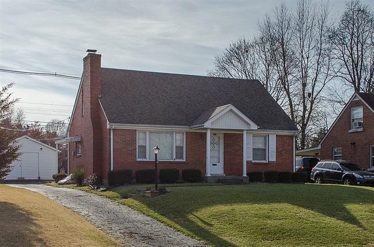 1st image of 252 E Lowry Ln