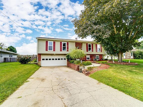 3rd image of 517 Meadow Ln