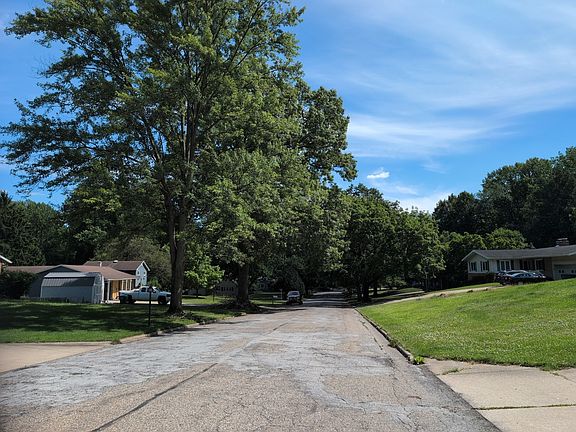 4th image of 840 Beechwood Dr