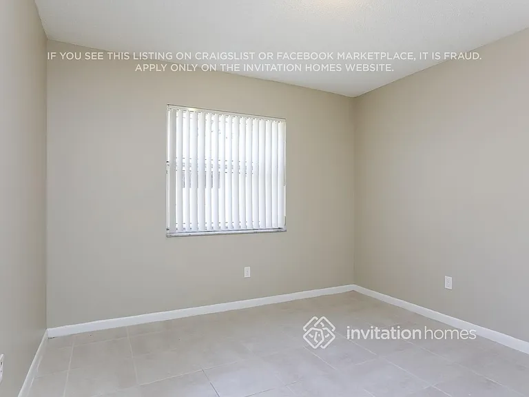 9913 NW 9th Ct — Photo 7