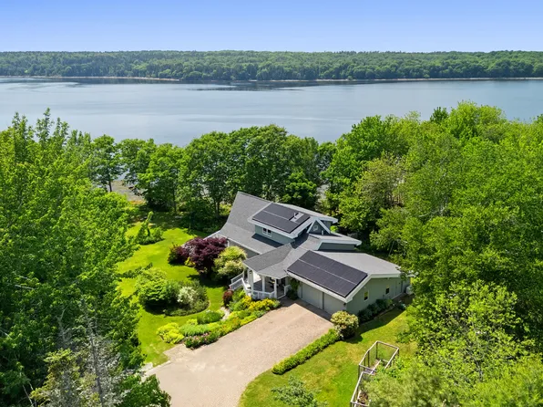 92 Rocky Point Road, Stockton Springs, ME 04981