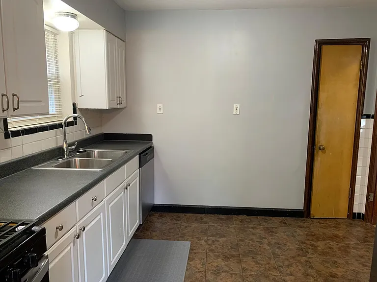 7109 Dartmouth Ave — Photo 5